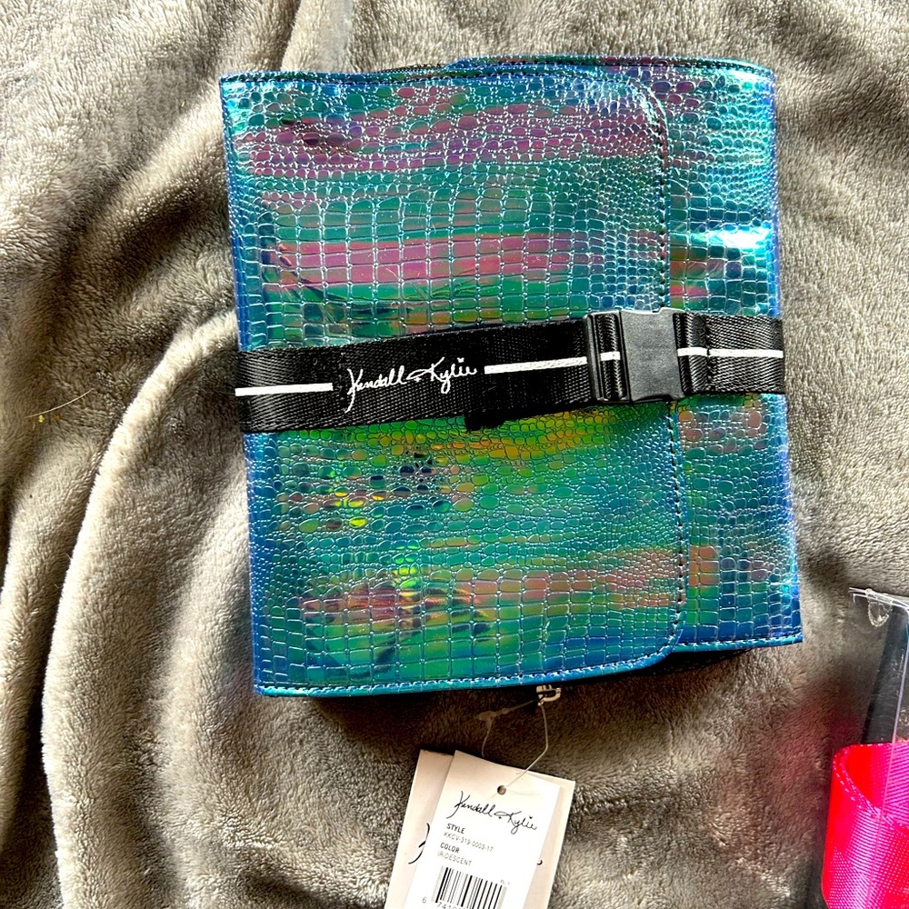 NWT!! Kendall & Kylie fold out makeup bag